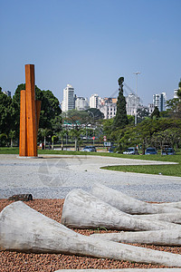 公园雕塑建筑物蓝色树木艺术天空图片