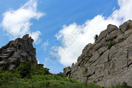 至喀尔巴阡山绿色小路地层环境全景岩石旅游风景画报地区图片