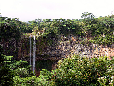 查马尔瀑布热带公园丛林绿色爬坡风景悬崖山沟森林峡谷图片