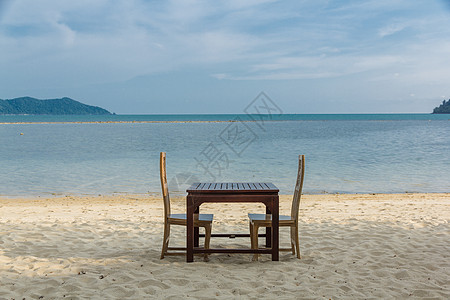 沙滩椅海洋热带蓝色假期情调白色晴天太阳天空异国图片