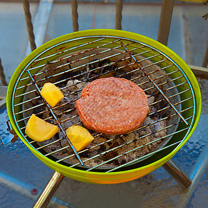 BBQ 碱烹饪绿色炙烤朋友们野餐派对食物花园牛肉玉米图片