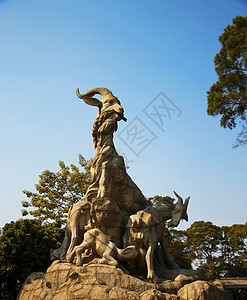 中国广州市五座山羊雕像旅行石头雕塑历史性童话故事蓝色地标天空历史图片