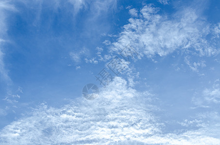 蓝蓝天空背景 云雾微小阳光蓝色天气晴天美丽积雨环境阴霾沉淀气候图片