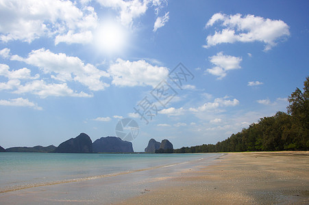 泰国Trang省Pak Meng海滩的沙滩 海平面和天空风景墙纸冲浪天堂旅游天气海浪热带阳光季节图片