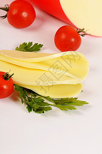 白背景孤立的烟熏奶酪水平白色奶制品熏制产品黄色牛奶早餐烹饪小吃图片