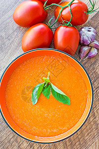 煮一碗番茄汤健康美食餐厅胡椒芳香草本植物蔬菜食物午餐奶油图片