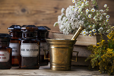 古老的自然医学 草药和药物叶子健康医疗香气食物温泉香料草本植物木头药品图片