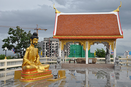 沉思者雕像泰国帕塔亚大佛遗址建筑学旅游微笑国家宗教天空蓝色艺术楼梯信仰背景