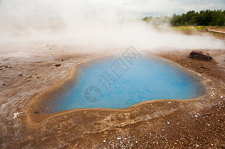 蓝池Blesi水池火山蒸汽高地风暴地热盆地矿物质蓝色图片