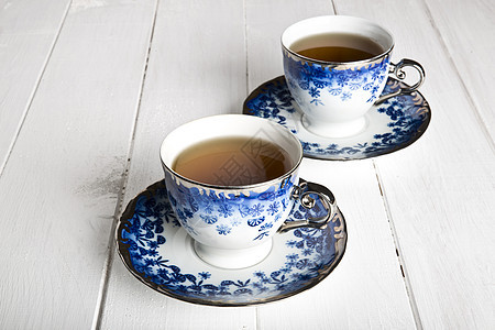 白色的蓝茶杯图片