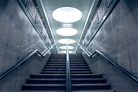 地铁站楼梯都市场景城市不锈钢天花板灯光栏杆吊灯风光景观图片
