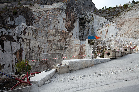 大理石场  阿普安阿尔卑斯山 卡拉拉地区建造存款山脉顶峰矿业高山工人材料石坑图片