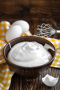 鸡蛋厨具打浆机蛋白营养桌子食物玻璃木头搅拌金属图片