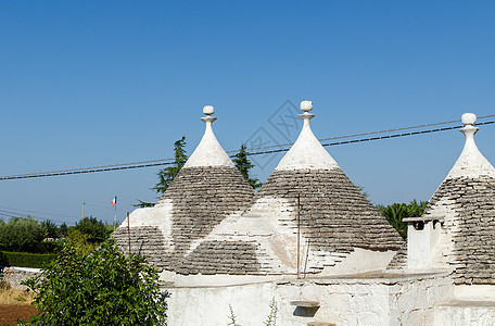 Alberobello Apulia-意大利Alberobello的锥形屋顶图片