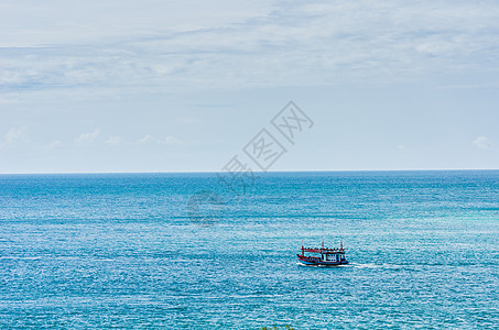 渔船海船云景海洋环境风景海浪天空水平戏剧性天气钓鱼图片
