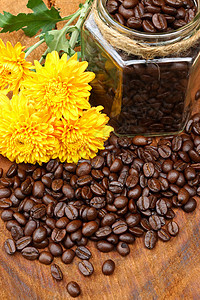 在木材上烤咖啡豆 阿拉伯咖啡早餐时间烘烤时光咖啡厂背景咖啡咖啡馆酿造休闲图片
