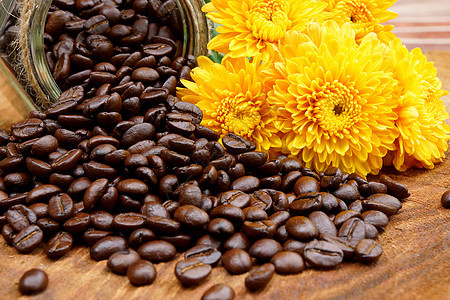 在木材上烤咖啡豆 阿拉伯咖啡咖啡公司咖啡厂烘烤早餐咖啡咖啡馆火锅背景酿造休闲图片