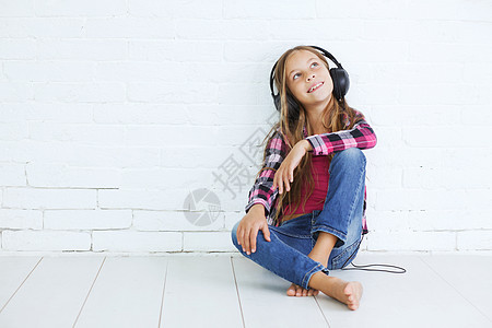 儿童听听音乐衣服衬衫女性耳机闲暇潮人白色蓝色乐趣音乐播放器图片