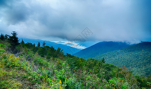 蓝脊丘公园国家公园 日出风景山脉夏季图片