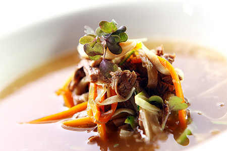 带肉的新鲜美食汤烹饪液体营养餐厅玻璃香菜饮食蔬菜壁球盘子图片