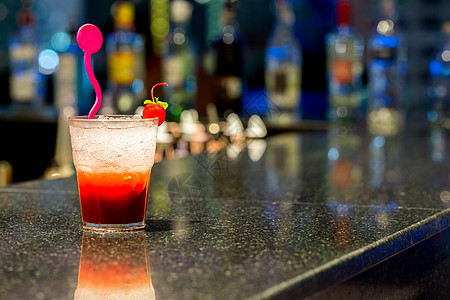 鸡尾酒派对液体食物玻璃茶点白色反射蓝色红色饮料图片