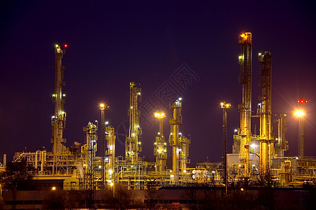 炼油化学品石化植物工厂烟囱金属工业化学设施建筑背景图片