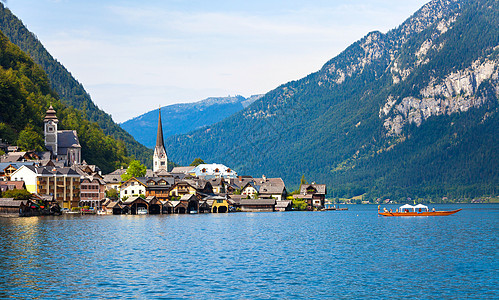 Hallstat村全景教会建筑物世界历史性房子建筑学晴天假期村庄旅行图片