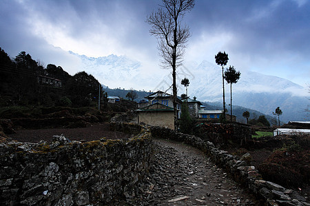 尼泊尔Koshigaun村喜马拉雅山上的云全景天空旅行顶峰蓝色冰川薄雾山脉白色图片