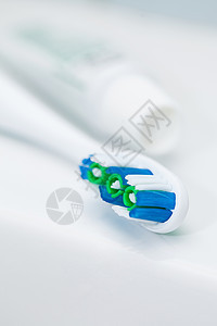 牙刷和管的闭合图像呼吸牙医牙膏治疗塑料管子化妆品修饰蓝色打扫图片