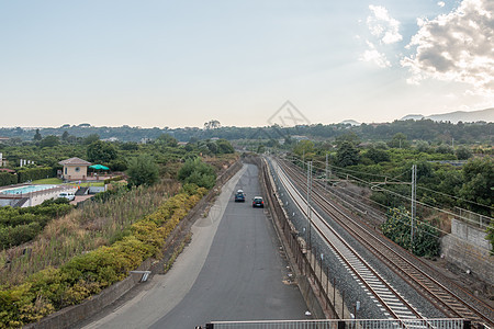 铁路公路铁轨小路火车站曲线运动火车后勤曲目铁路线跑步图片