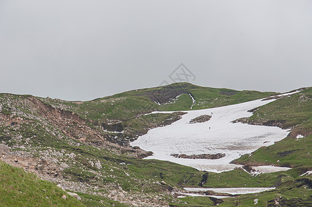 高加索自然保护区壮丽的山地风景图森林植物群植物旅行路线高度爬坡宽慰草地蓝色图片