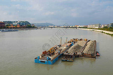 横梁运输船运材料石头水路机器货物城市路线驳船图片