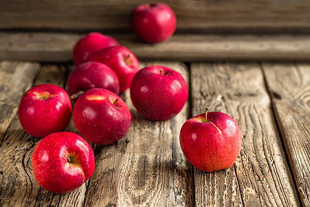 苹果乡村桌子营养甜点收成农业绿色饮食水果红色图片