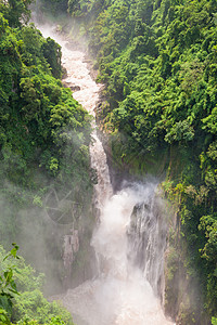 Haew Narok 瀑布石头环境运动热带公园溪流叶子森林岩石高度图片