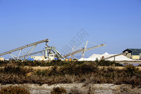 盐水作业公司天空植物生产爬坡环境白色商业炼油厂工业机械图片