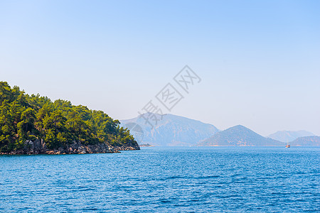 美丽的海景 清晨能看见山岳的光芒;图片