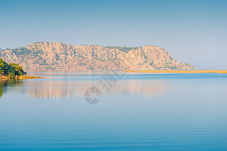 海景 岩山和平静海图片