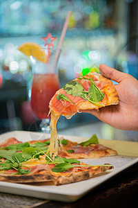 披萨比萨香肠美食蔬菜厨房营养香菜食物小吃胡椒盘子图片