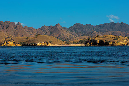 科莫多岛海岸线假期国家蓝色海景海洋旅游公园风景天空图片