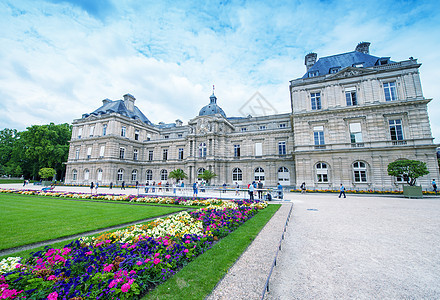 美丽的暑夏日卢森堡花园     巴黎图片