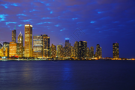 芝加哥市中心城市风景城市日落公园建筑地标反射图片