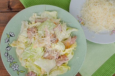 凯撒沙拉加松麦萨莴苣饮食营养蔬菜生产美食服务盘子叶子烹饪图片