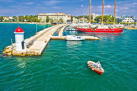 Zadar 松绿海滨风景图片