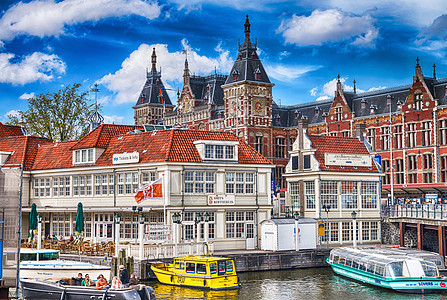 阿姆斯特丹 中央车站美丽的外表建筑结构民众纪念碑晴天火车站首都建筑学历史窗户地标正方形图片