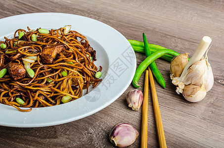 豆子酱面炒面美食沙拉烹饪食物午餐蔬菜盘子香葱草本植物小吃图片