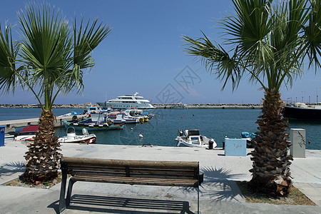 卡尔达梅纳度假胜地和科斯岛港口白色钓鱼码头游艇建筑学天空城市地标街道渡船图片