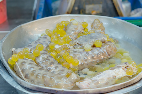 养鱼食物市场黄色鲶鱼白头翁海鲜背景图片