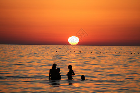 景色美丽 日落和海日出海洋风景红色阳光太阳季节蓝色海岸天空图片