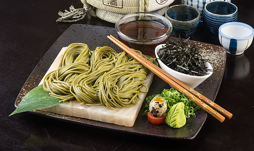 日美菜 背景的面条绿色美食盘子海鲜蔬菜健康白色烹饪大豆拉面图片