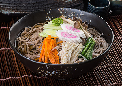日美菜 背景的面条白色美食烹饪绿色拉面盘子大豆健康棕色蔬菜图片